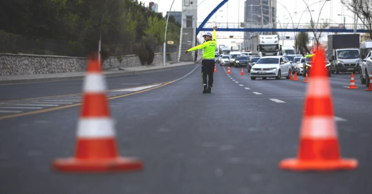 Istanbul'da Trafiğe Kapalı Yollar! 24 Ağustos 2025 Alternatif Güzergahlar Burada!