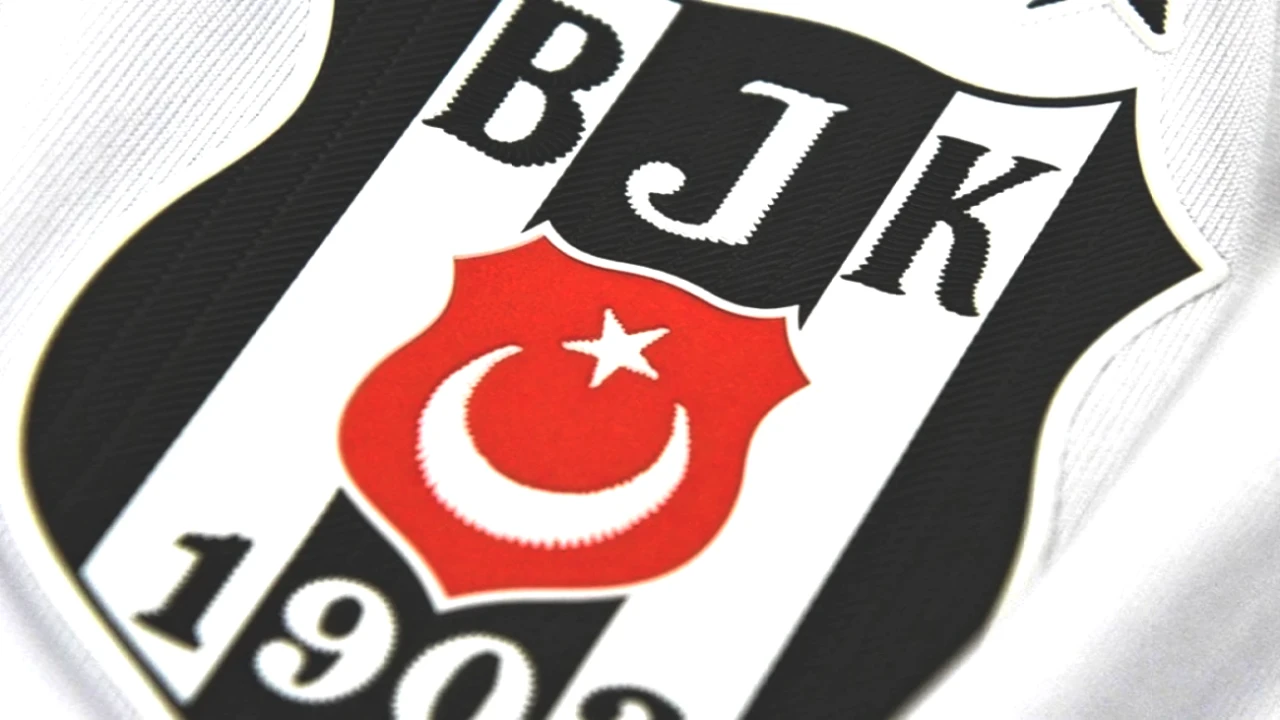 Beşiktaş’ta Şok Ayrılık! Siyah-Beyazlılarda 10. Oyuncu Takımdan Gitti