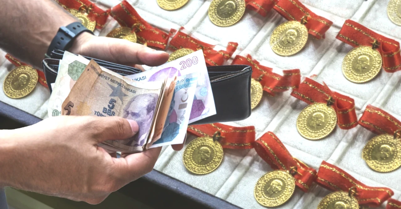 Altın Fiyatları Düşüşte! Güncel Cumhuriyet, Çeyrek ve Gram Altın Kurları Burada!