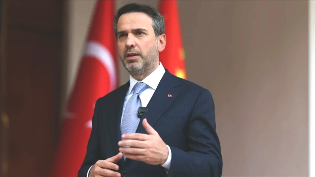 Bakan Bayraktar: Elektrik Üretiminde Tarihi Rekor! Detaylar Burada