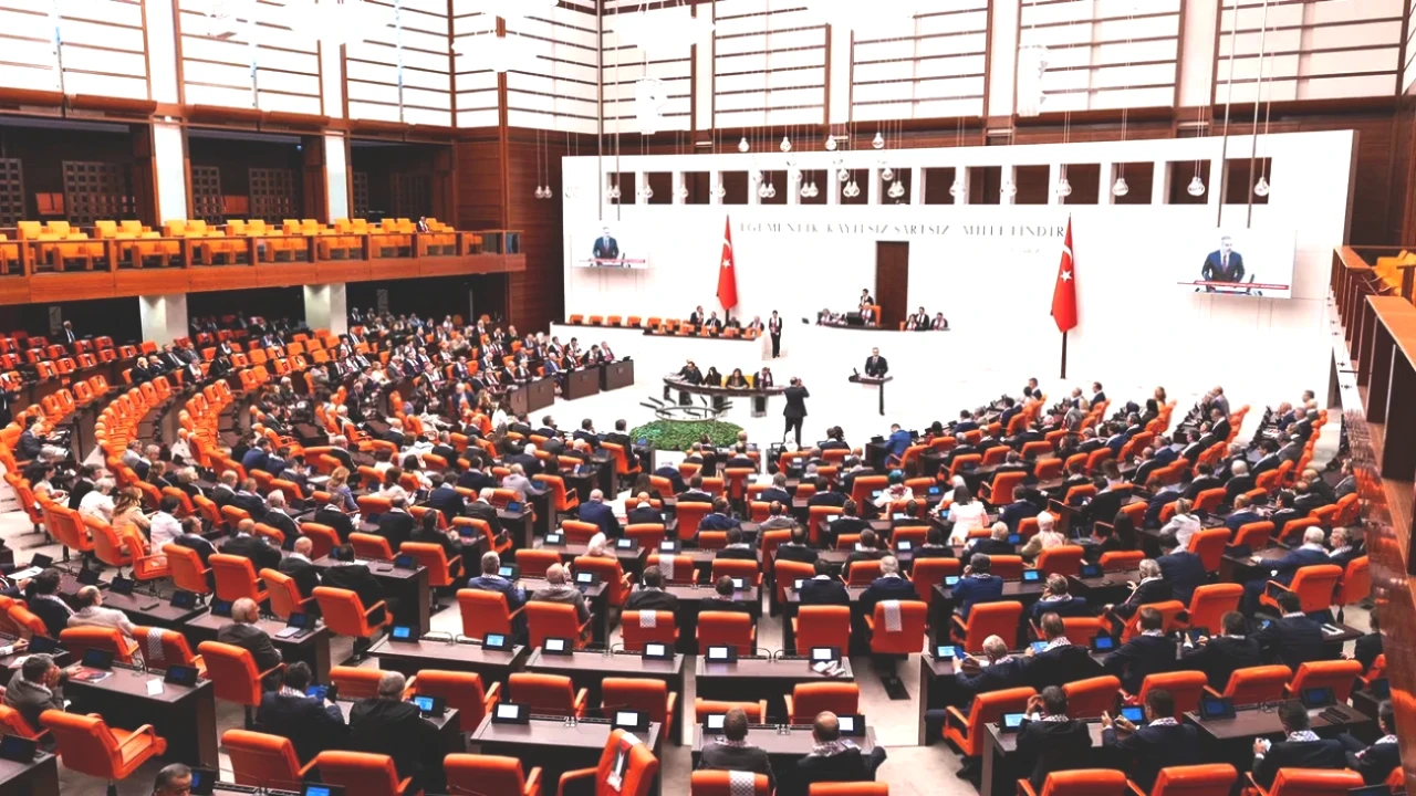 Türkiye, Gazze İçin Tarihi Adım Attı! TBMM'de Tezkere Onaylandı ve İsrail'e Özel Çağrı!