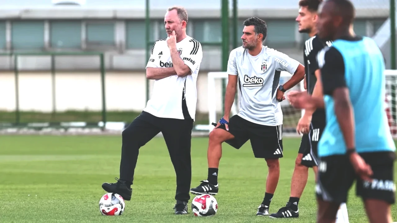 Sergen Yalçın'dan Şok İcraat! İki Futbolcuyu Takımdan Gönderdi!