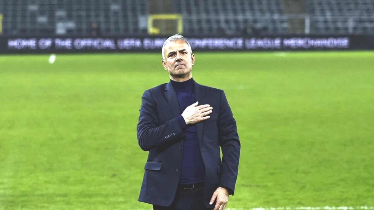 Fenerbahçe'de İsmail Kartal'dan Beklenmedik Gelişme! İlk Toplantı Görüntülerinde Neler Yaşandı?