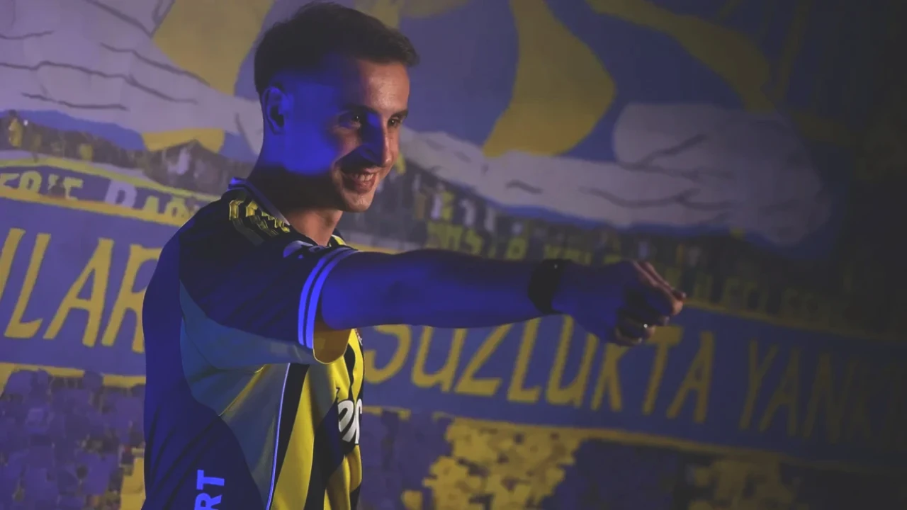 Kerem Aktürkoğlu'nun Olay Paylaşımı Sosyal Medyayı Salladı! İşte Detaylar