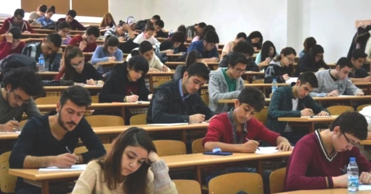 KPSS 60 Puan ile Hangi Kurumlara Başvurabilirsiniz? Hayalinizdeki Kariyere Giden İpuçları!
