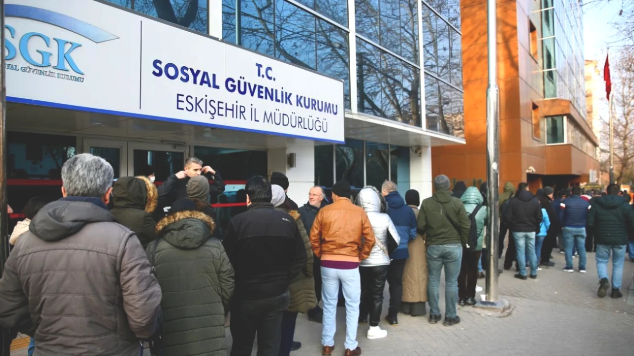40'lı Yaşlarda Emeklilik Hayali! Kontrol Etmeniz Gereken Önemli Faktörler