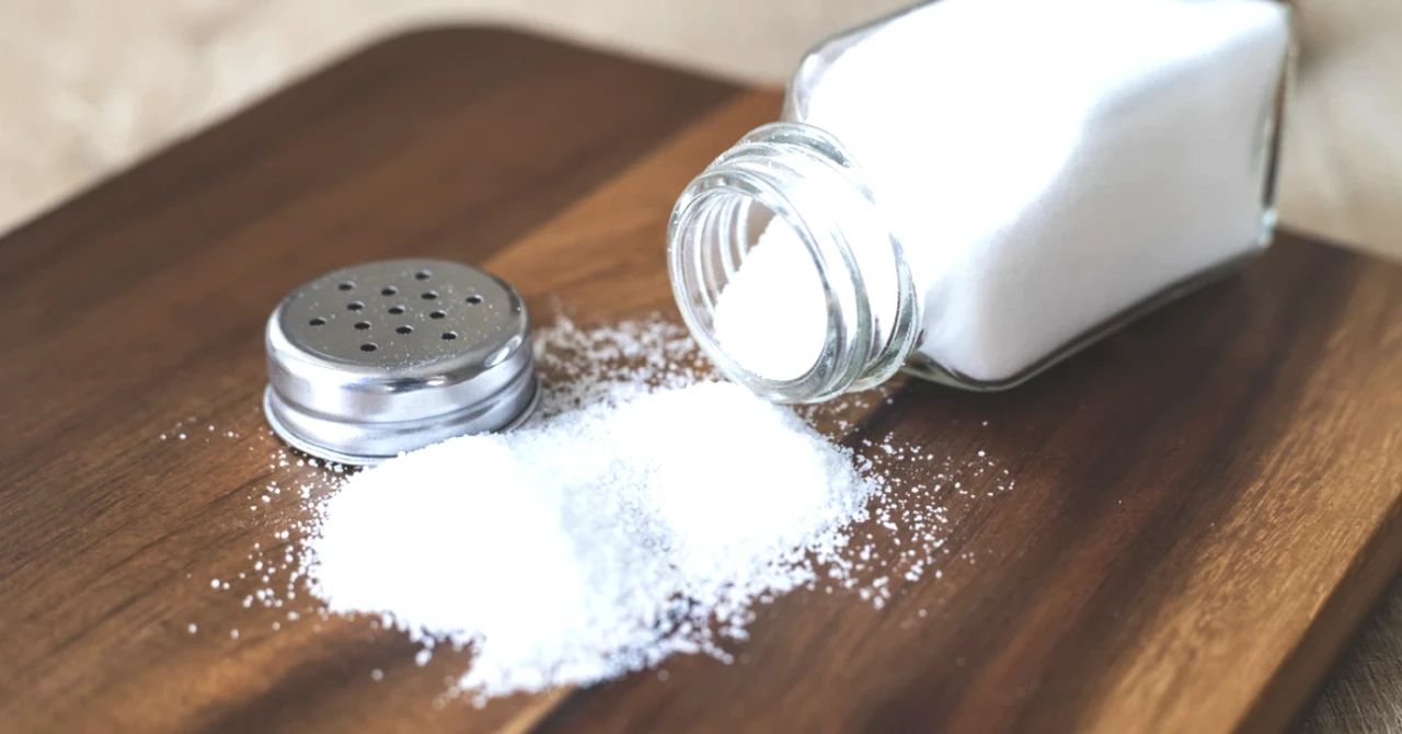 Tuz Tüketiminizde Eksiklik Var mı? Sodyum Yetersizliğinin 5 Gizli İşareti!