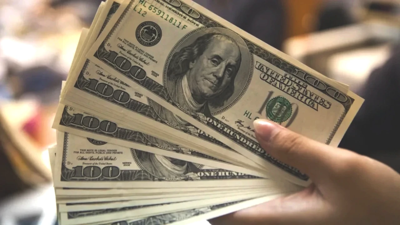 Dolar İçin Tonlarca Altın Satıldı! Ülkede Kaos Ortamı Hakim!