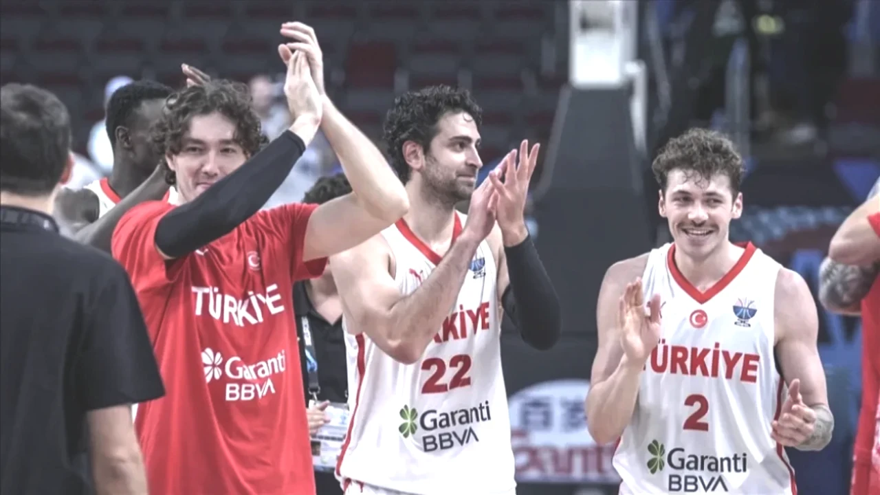Türkiye Yunanistan'ı Yenerse Finale Kimle Çıkacak? 12 Dev Adam'ın Yolculuğu!
